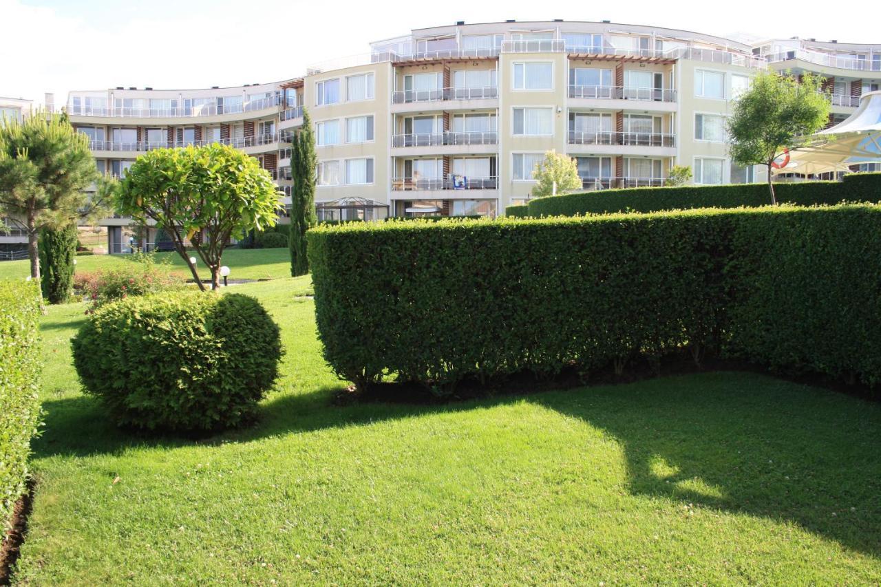Apartments In Sunny Island Complex Chernomorets Bagian luar foto