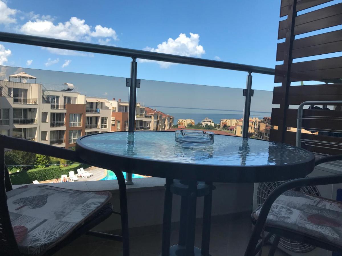 Apartments In Sunny Island Complex Chernomorets Bagian luar foto