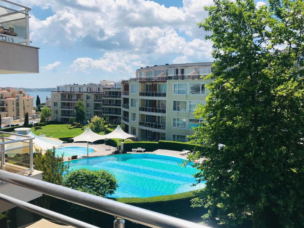 Apartments In Sunny Island Complex Chernomorets Bagian luar foto