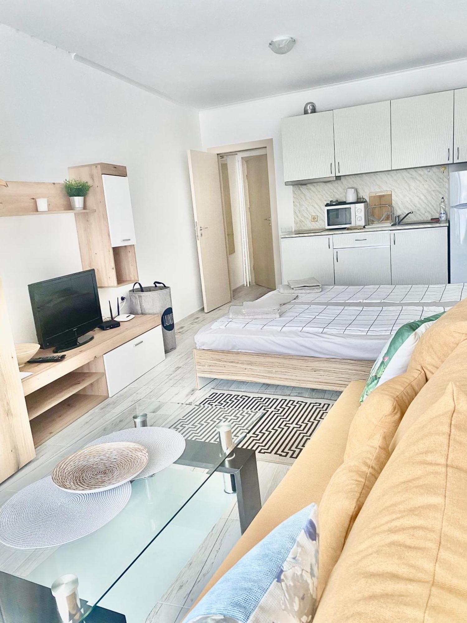 Apartments In Sunny Island Complex Chernomorets Bagian luar foto