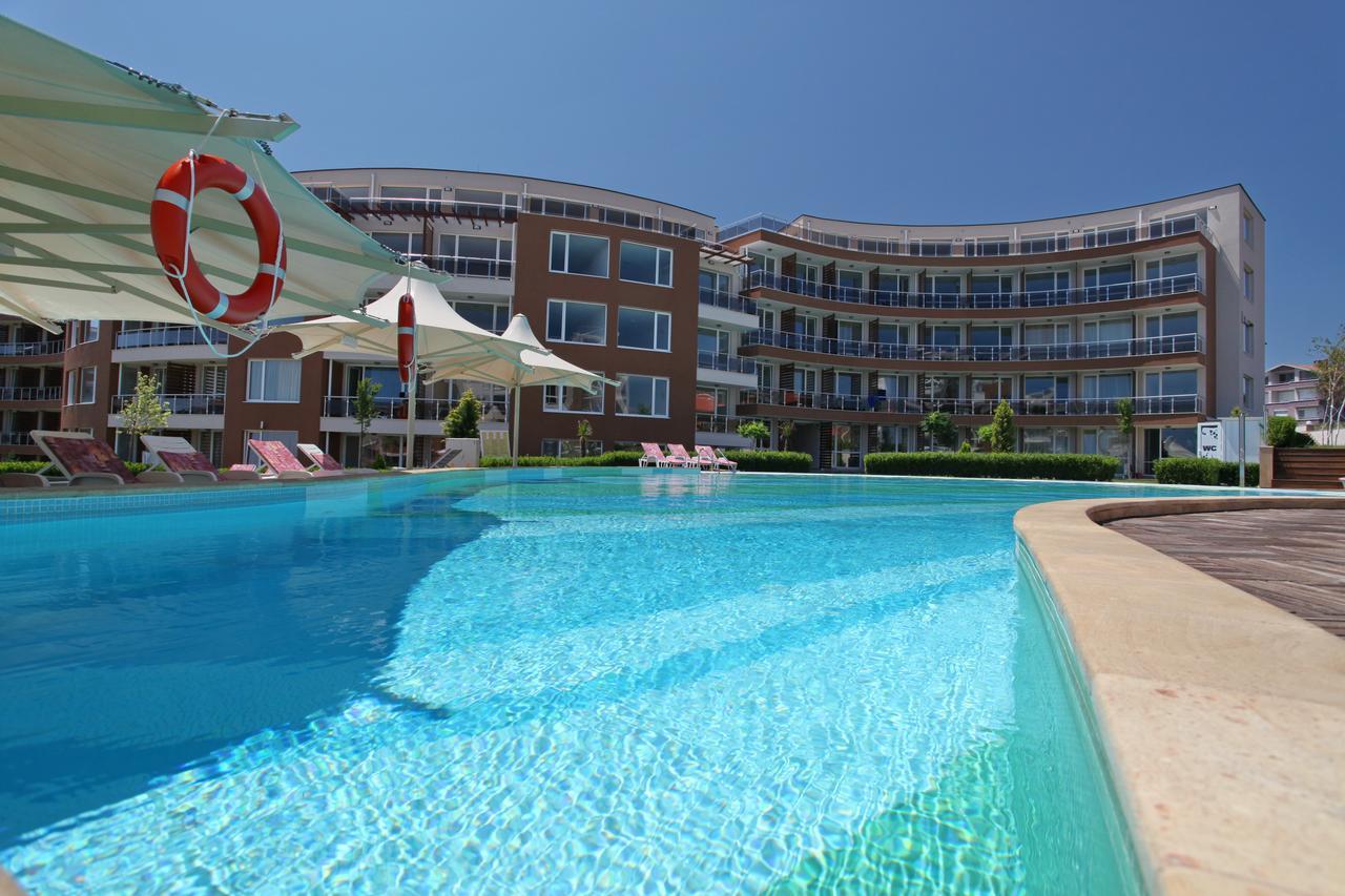Apartments In Sunny Island Complex Chernomorets Bagian luar foto